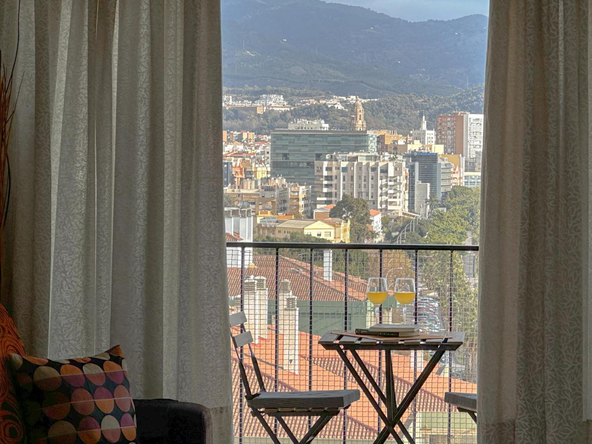 Apartamento Mirador Del Mediterraneo マラガ エクステリア 写真